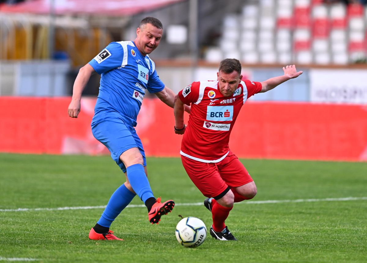 FOTO Meciul legendelor în Ștefan cel Mare » 12 goluri marcate de echipele lui Andone și Belodedici 31.05.2021