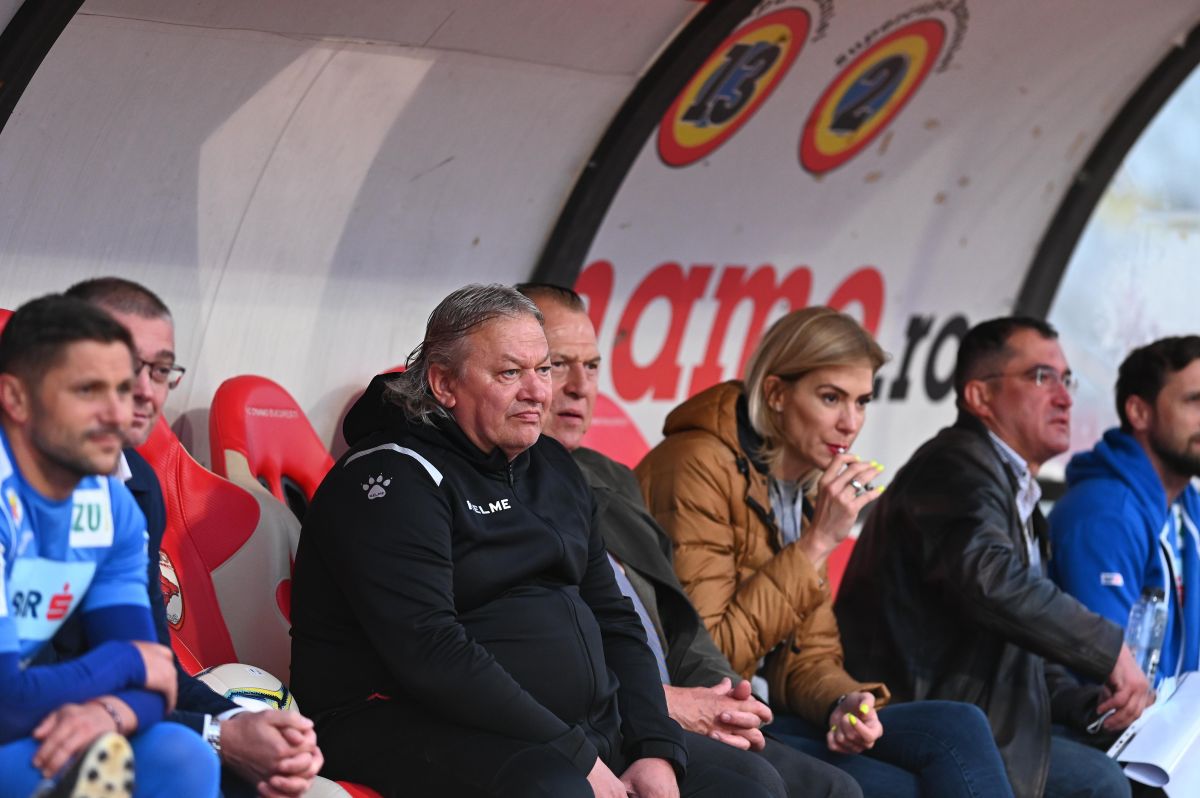 FOTO Meciul legendelor în Ștefan cel Mare » 12 goluri marcate de echipele lui Andone și Belodedici 31.05.2021