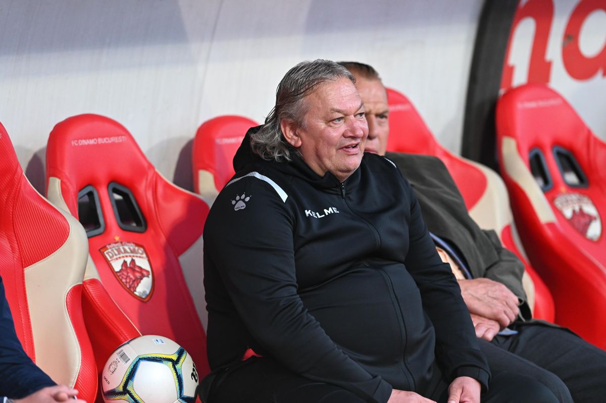 FOTO Meciul legendelor în Ștefan cel Mare » 12 goluri marcate de echipele lui Andone și Belodedici 31.05.2021