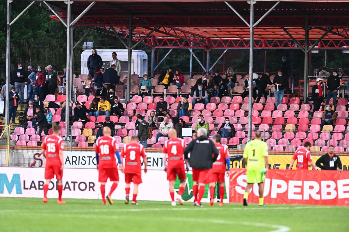 FOTO Meciul legendelor în Ștefan cel Mare » 12 goluri marcate de echipele lui Andone și Belodedici 31.05.2021