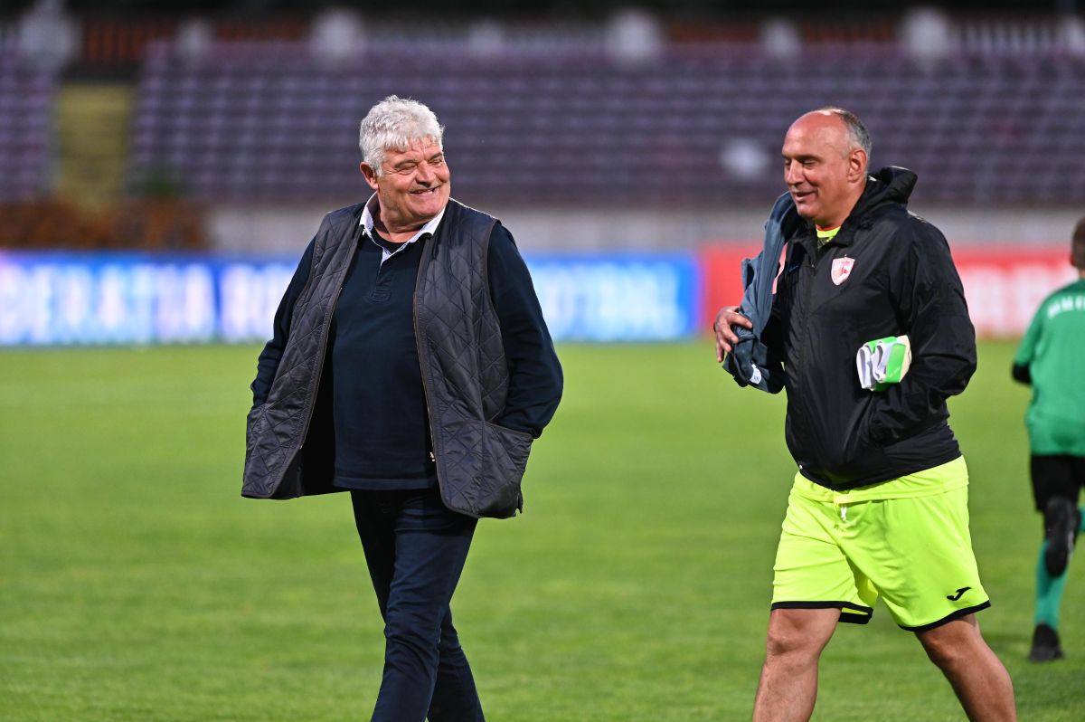 FOTO Meciul legendelor în Ștefan cel Mare » 12 goluri marcate de echipele lui Andone și Belodedici 31.05.2021