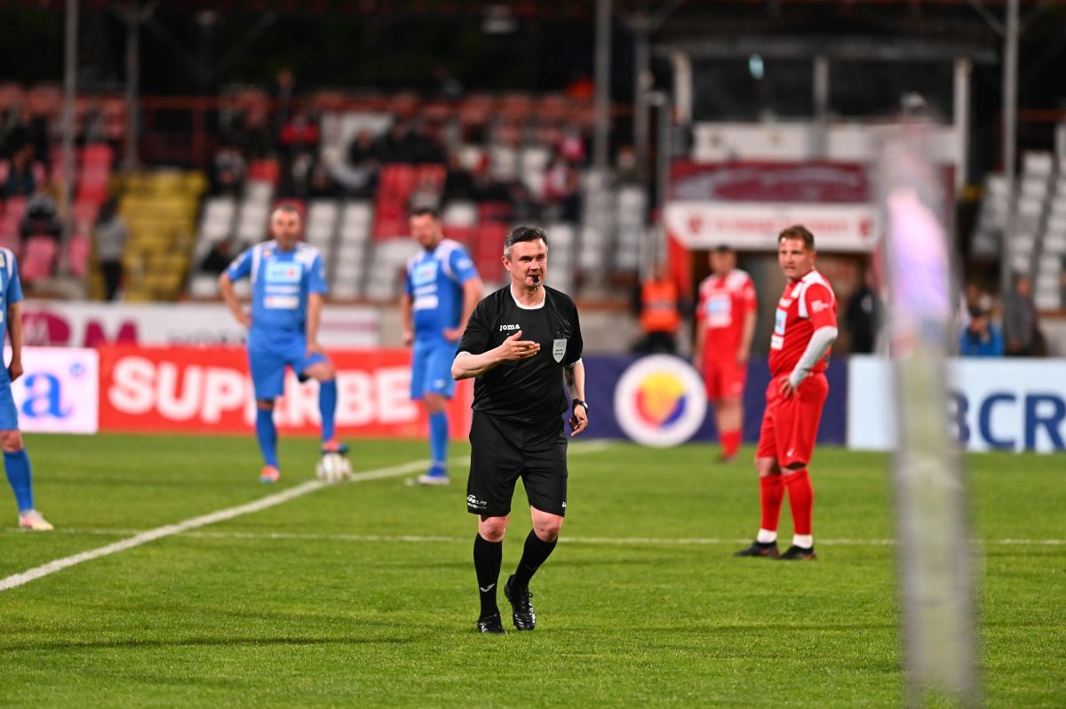 FOTO Meciul legendelor în Ștefan cel Mare » 12 goluri marcate de echipele lui Andone și Belodedici 31.05.2021