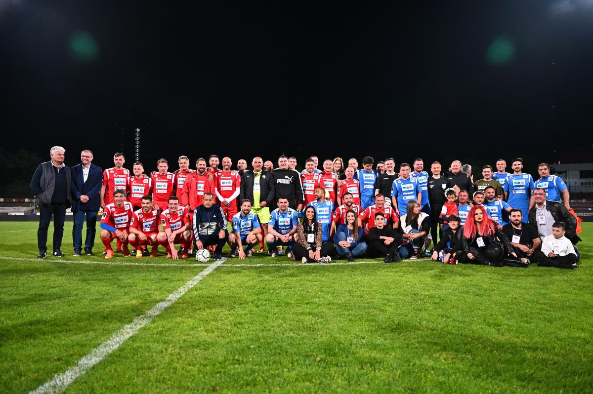 FOTO Meciul legendelor în Ștefan cel Mare » 12 goluri marcate de echipele lui Andone și Belodedici 31.05.2021