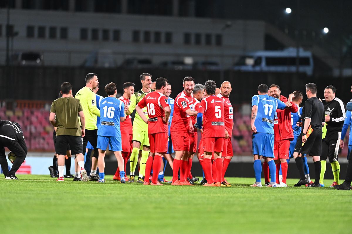 FOTO Meciul legendelor în Ștefan cel Mare » 12 goluri marcate de echipele lui Andone și Belodedici 31.05.2021