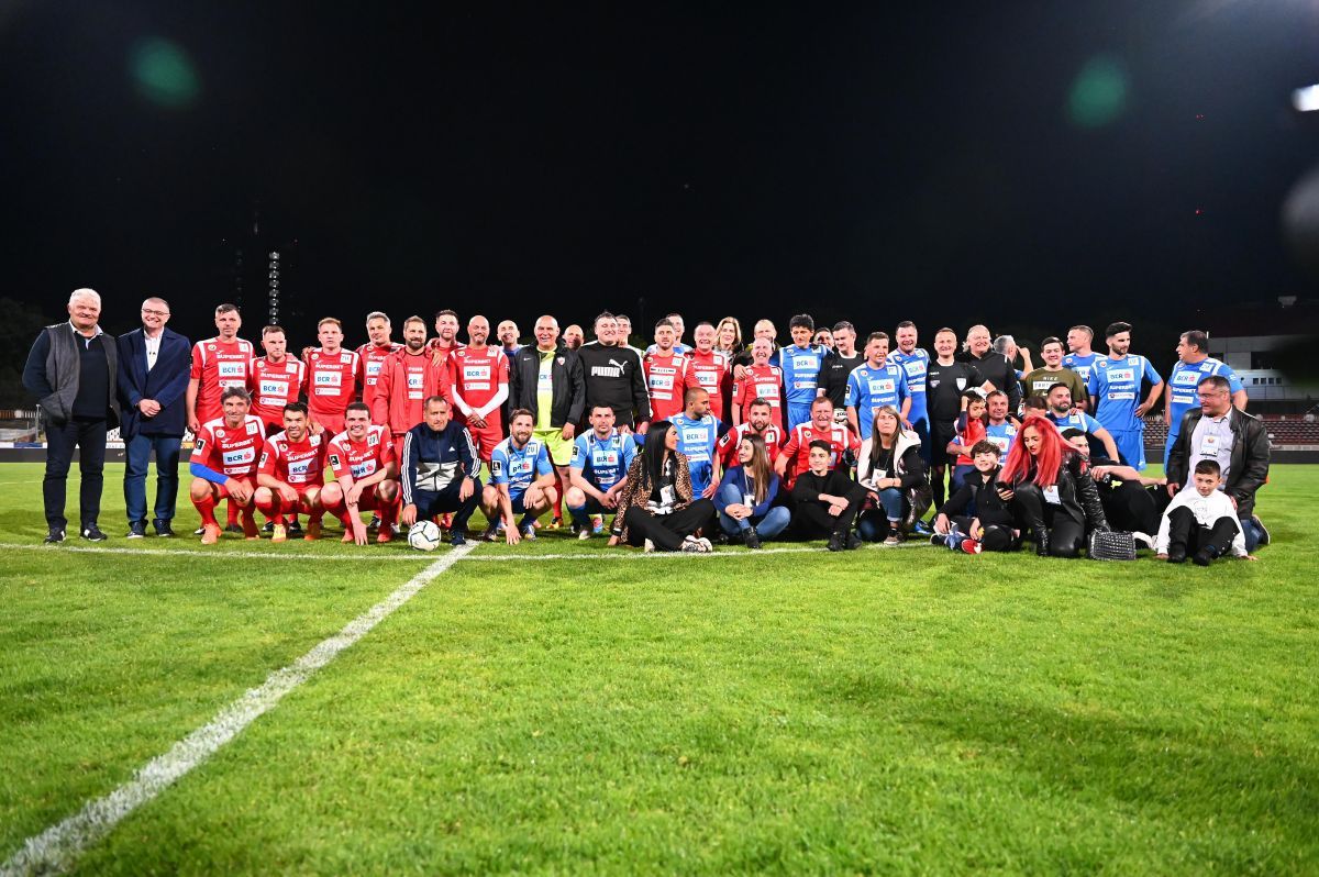 FOTO Meciul legendelor în Ștefan cel Mare » 12 goluri marcate de echipele lui Andone și Belodedici 31.05.2021