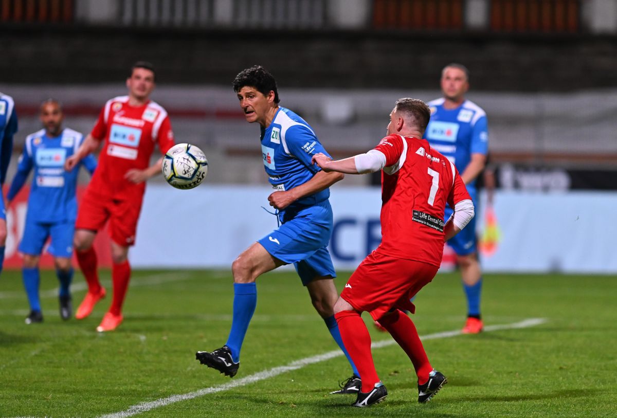 FOTO Meciul legendelor în Ștefan cel Mare » 12 goluri marcate de echipele lui Andone și Belodedici 31.05.2021