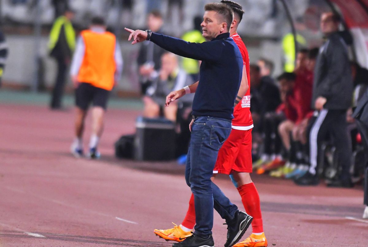 Detalii uluitoare din vestiarul „câinilor” » Aroganțe și relaxare înainte de Dinamo - U Cluj: „Le dăm 3-0 repede, simplu!” + Fotbaliștii îl ironizau pe Uhrin