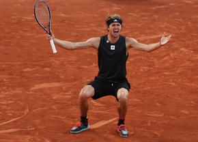 Visul lui Alcaraz s-a izbit de zidul Zverev » Sascha e primul semifinalist de la Roland Garros 2022!