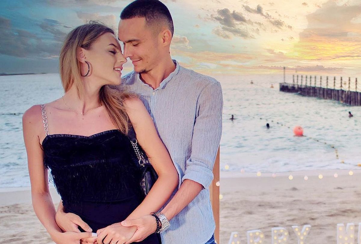 Șut și „da”! Mijlocașul de la FCSB și-a cerut în căsătorie iubita, într-un cadru idilic: „Vom fi împreună mereu!”