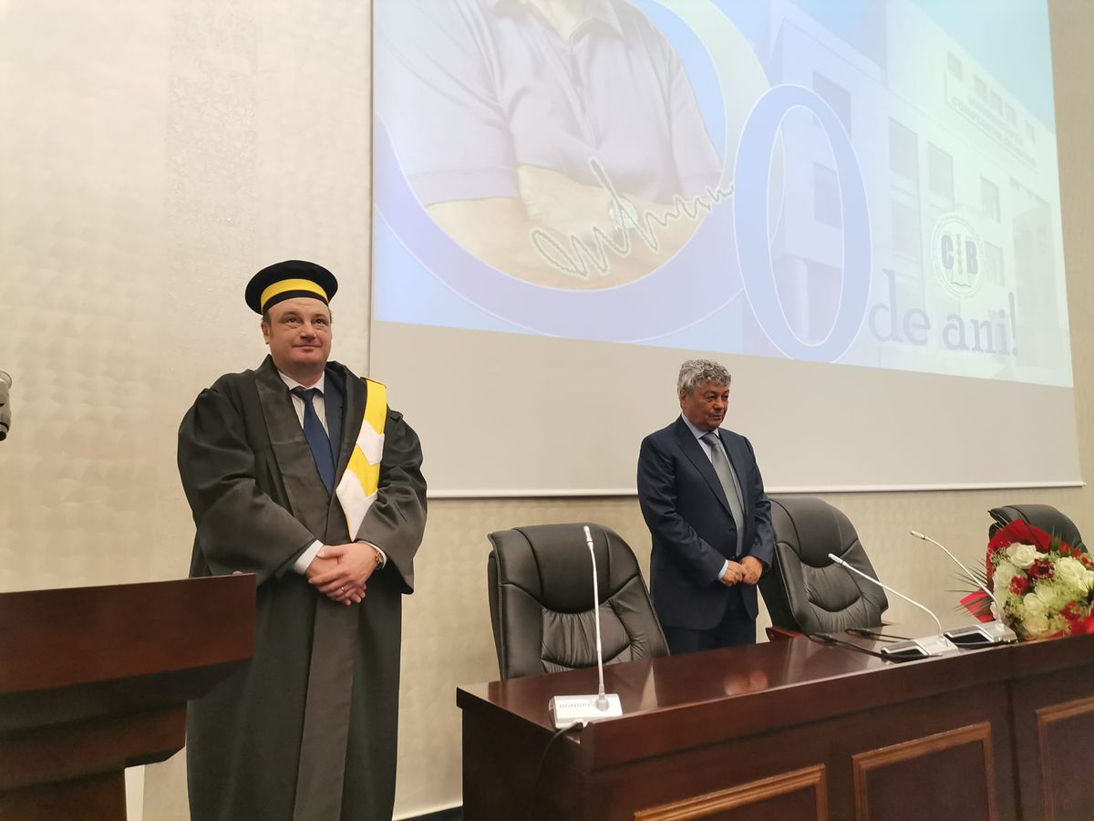 Mircea Lucescu a primit titlul de „Doctor Honoris Causa”