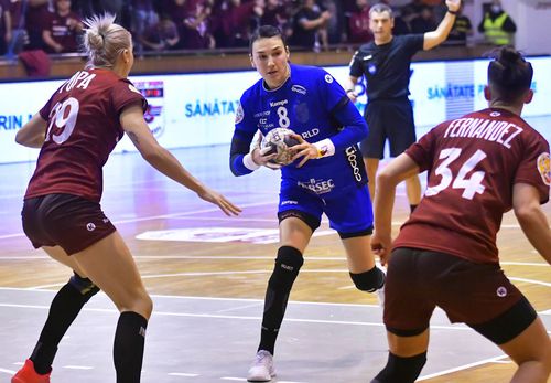Rapid București va juca direct în Liga Campionilor la handbal feminin sezonul viitor, în timp ce CSM București speră să primească un wild card din partea Federației Europene.