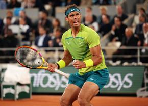 Nadal câștigă duelul EPIC împotriva rivalului Djokovic și e la două meciuri de dominația supremă în tenis!