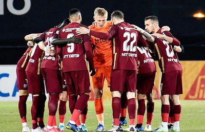 Dan Petrescu a cedat un titular din sezonul regulat în străinătate! Mutare de ultimă oră, câți bani primește campioana: „Avantajos pentru club și pentru jucător”