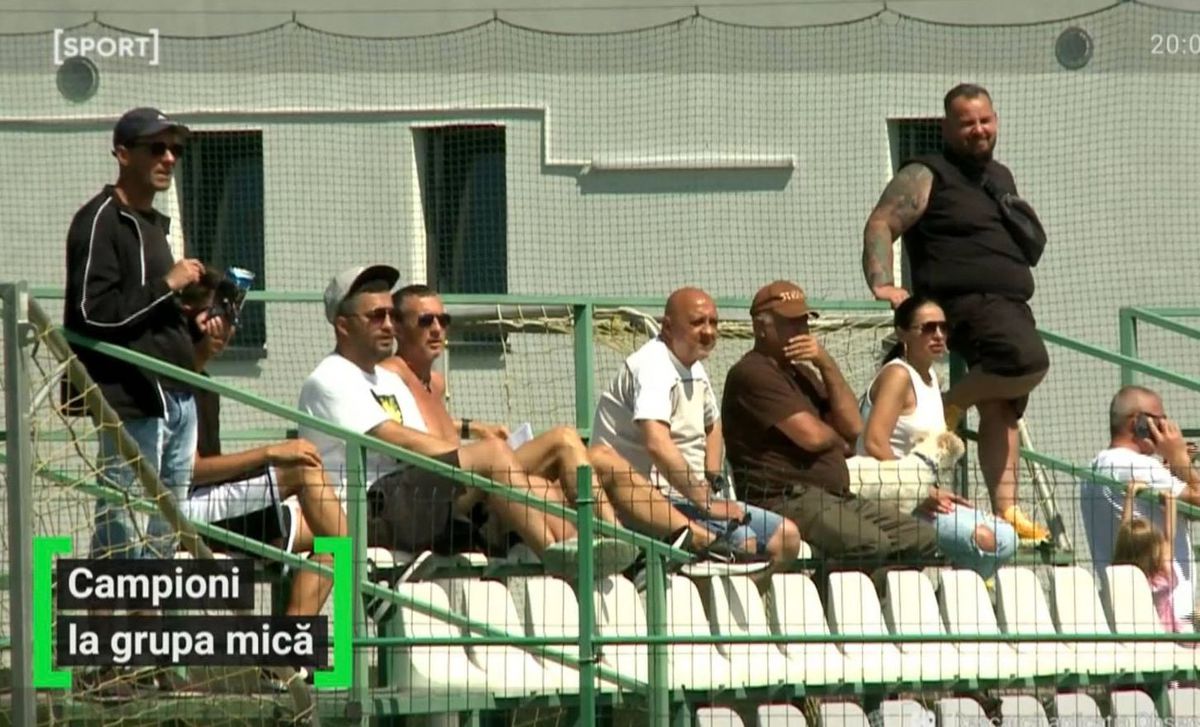 Mihai Stoica, în bustul gol la meciul FCSB U15