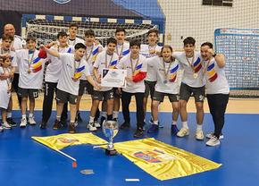 Proteste și huiduieli în handbalul juvenil » „Când singurul rezultat negativ într-un sezon întreg este împotriva Victoriei Scornicești, înseamnă că într-adevăr sunteți campioni"