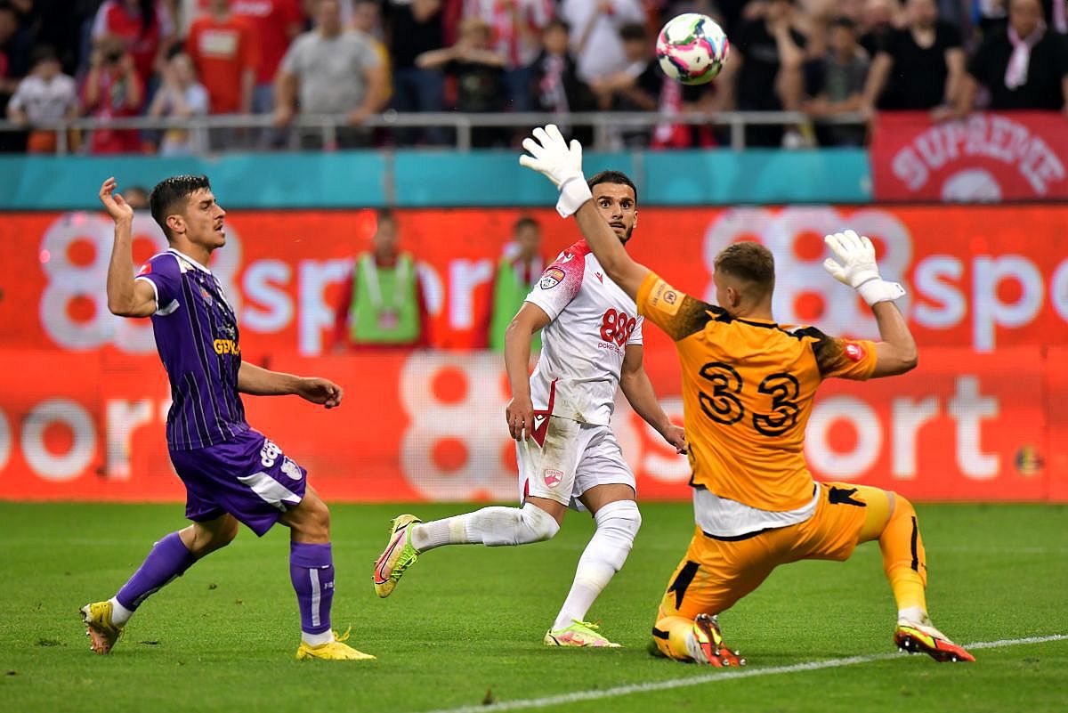 Panduru a remarcat o „anomalie” la vedeta dinamovistă: „Se vede din start că nu e român”