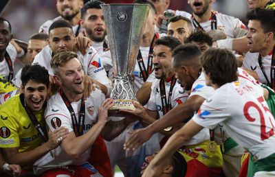 Sevilla a câștigat al 7-lea trofeu în Europa League! » Mourinho pierde după loviturile de departajare prima finală europeană