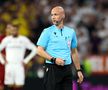 Două decizii controversate luate de Anthony Taylor în finala Europa League  » Mourinho, un „vulcan” pe margine