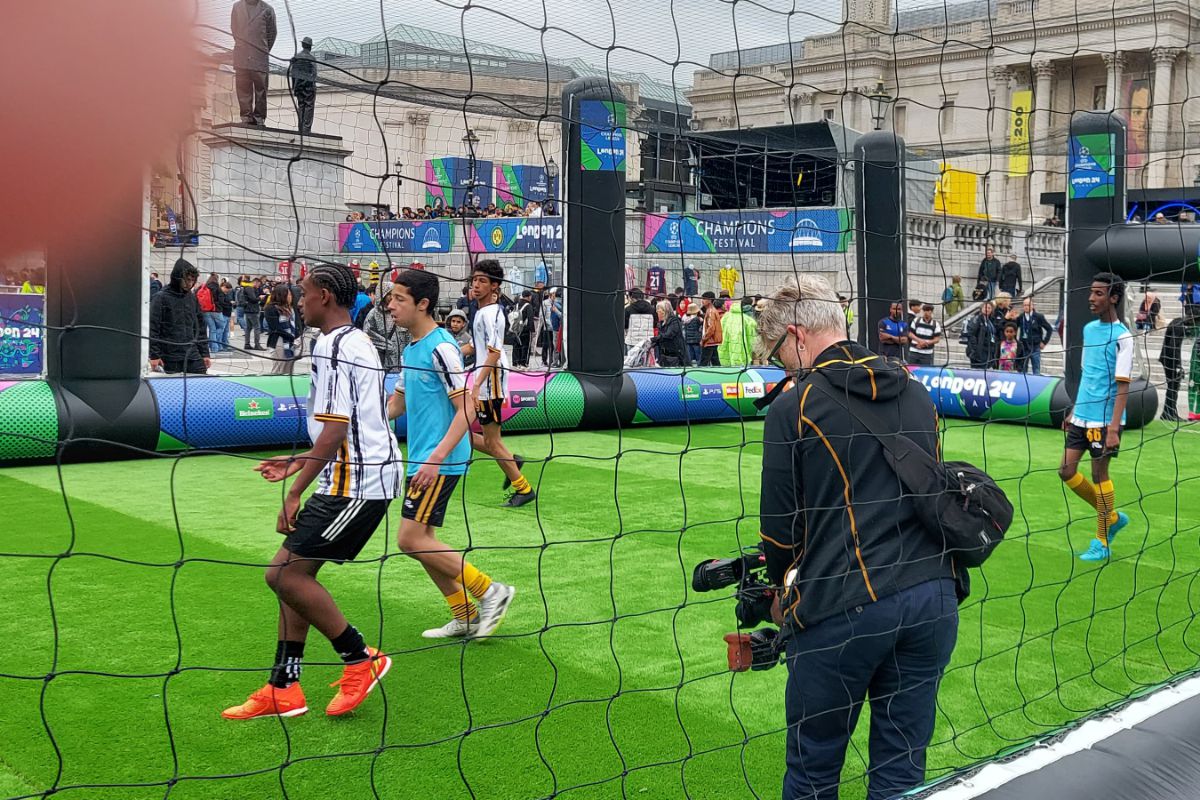 Spectacolul Ligii Campionilor în Trafalgar Square