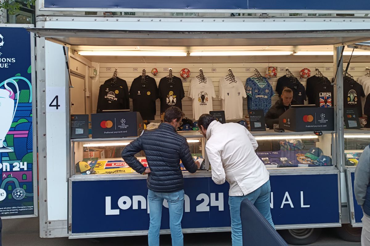 Spectacol grandios la Londra » 5 la 5 încântător, cu legendele Figo, Kaka, Roberto Carlos, Cafu și Vieira în acțiune! Echipa-surpriză care a câștigat turneul legendelor