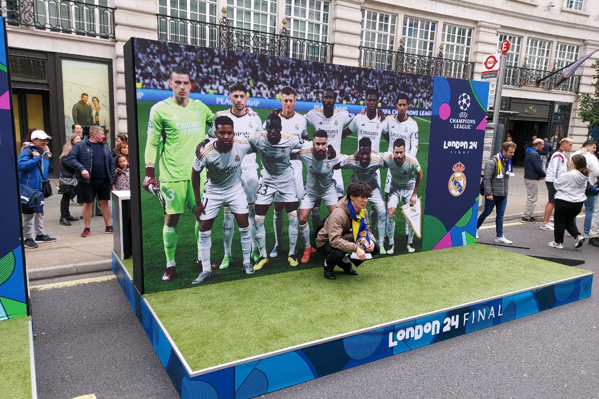 Înainte de Borussia Dortmund - Real Madrid, Regent Street a devenit cel mai aglomerat bulevard din Europa » Cum au interacționat suporterii celor două finaliste