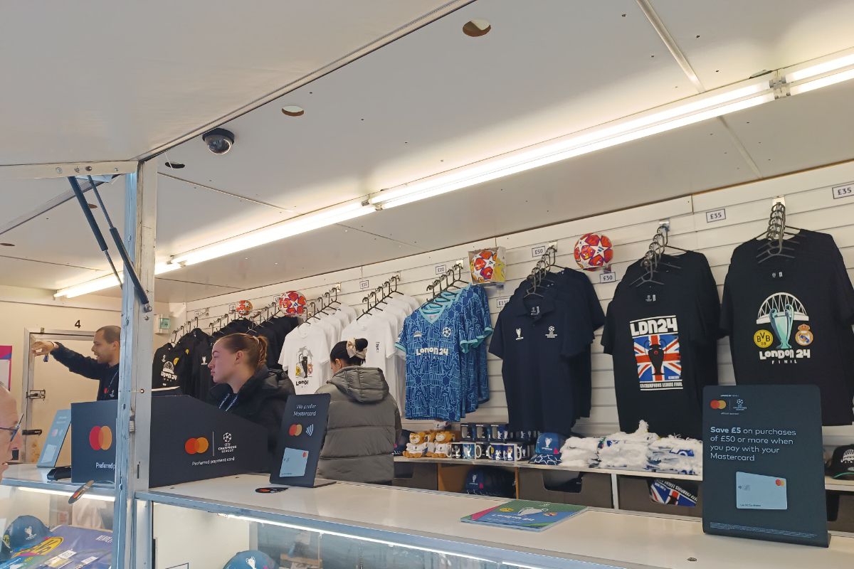 Spectacol grandios la Londra » 5 la 5 încântător, cu legendele Figo, Kaka, Roberto Carlos, Cafu și Vieira în acțiune! Echipa-surpriză care a câștigat turneul legendelor