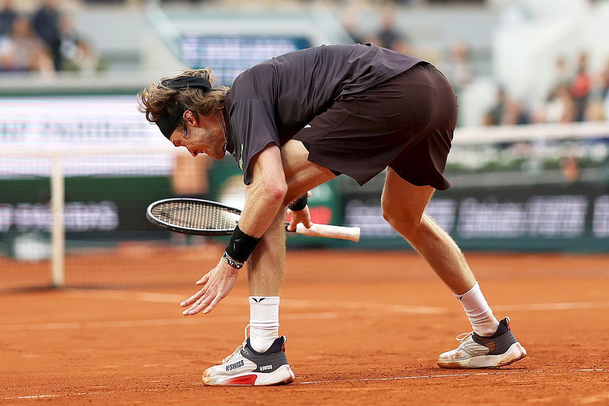 Andrey Rublev, criză de nervi la Roland Garros, în meciul cu Matteo Arnaldi