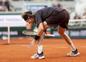 Andrey Rublev, criză de nervi la Roland Garros: s-a luat la palme și s-a lovit singur cu racheta!