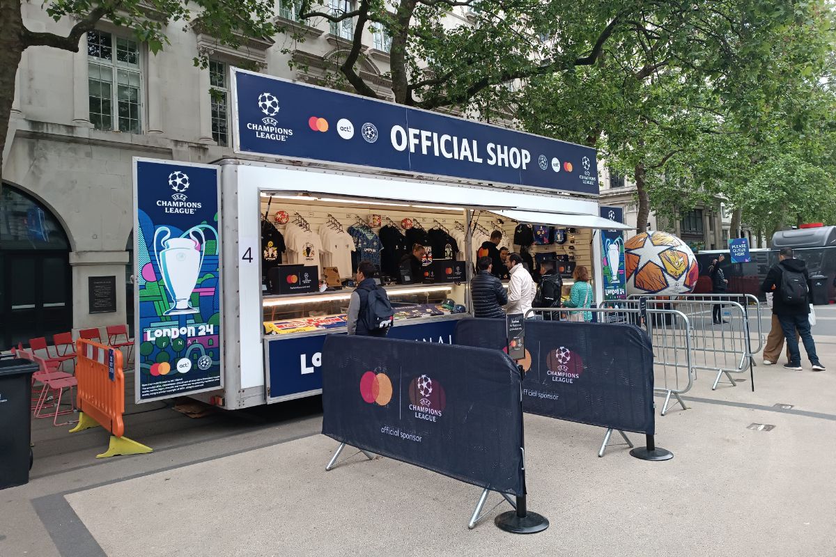 Spectacol grandios la Londra » 5 la 5 încântător, cu legendele Figo, Kaka, Roberto Carlos, Cafu și Vieira în acțiune! Echipa-surpriză care a câștigat turneul legendelor