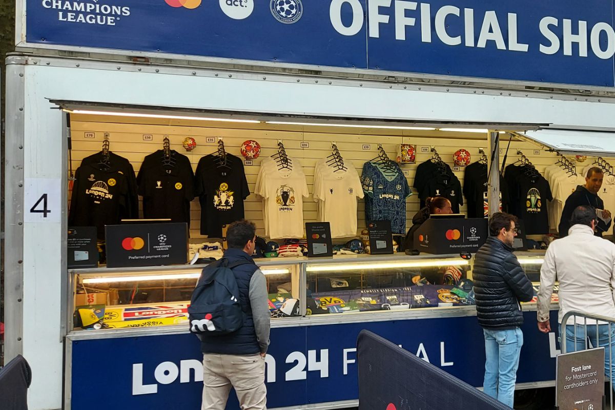 Spectacolul Ligii Campionilor în Trafalgar Square