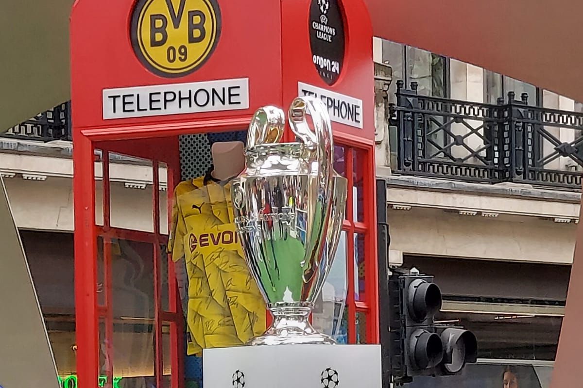 Înainte de Borussia Dortmund - Real Madrid, Regent Street a devenit cel mai aglomerat bulevard din Europa » Cum au interacționat suporterii celor două finaliste