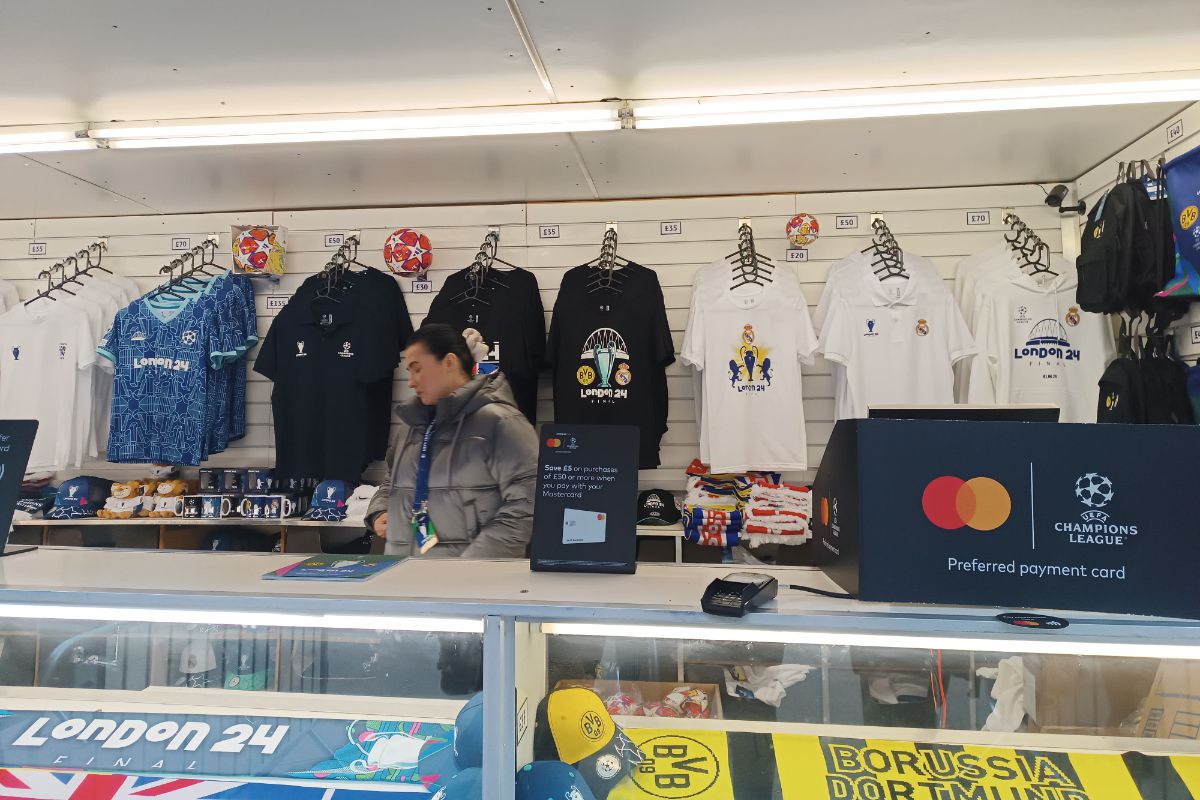 Spectacol grandios la Londra » 5 la 5 încântător, cu legendele Figo, Kaka, Roberto Carlos, Cafu și Vieira în acțiune! Echipa-surpriză care a câștigat turneul legendelor