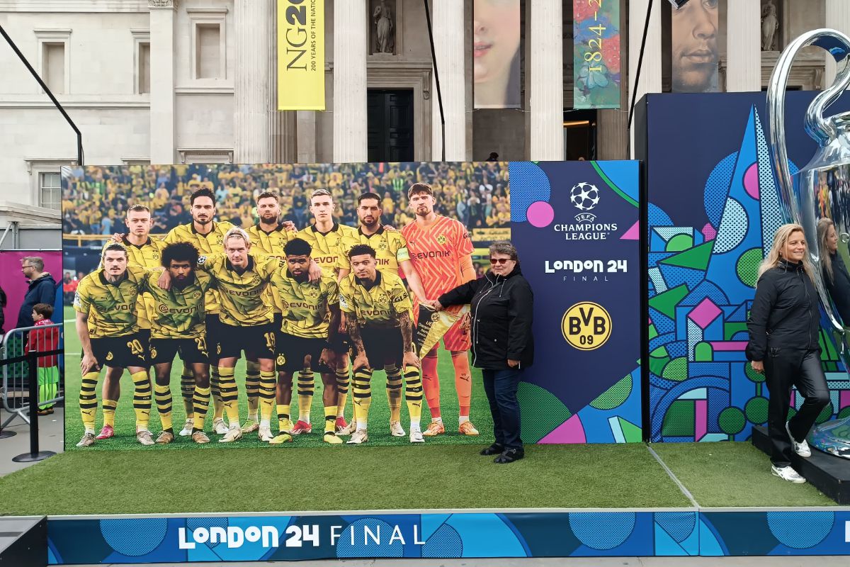 Spectacolul Ligii Campionilor în Trafalgar Square
