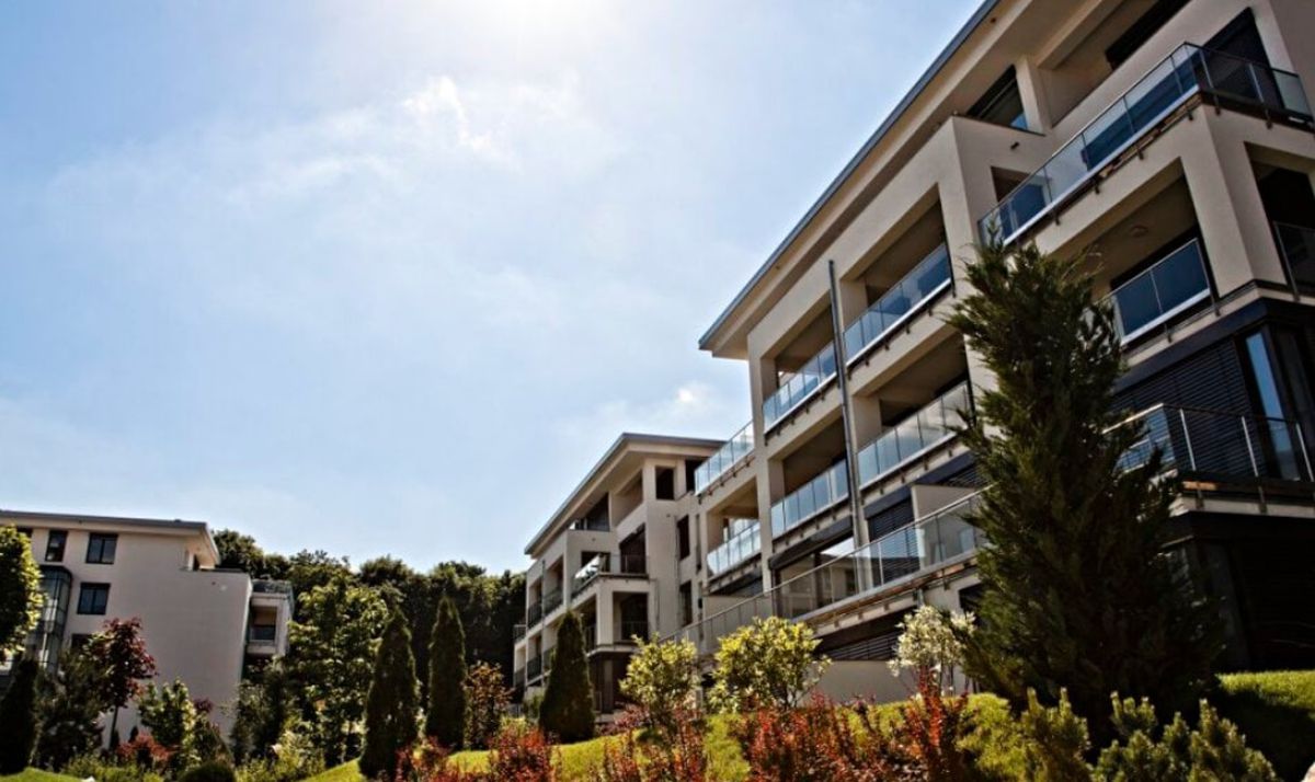 Cum arată apartamentul de lux din Băneasa al lui Ion Țiriac » Pat de 16 metri pătrați, tapițat cu piele de elefant