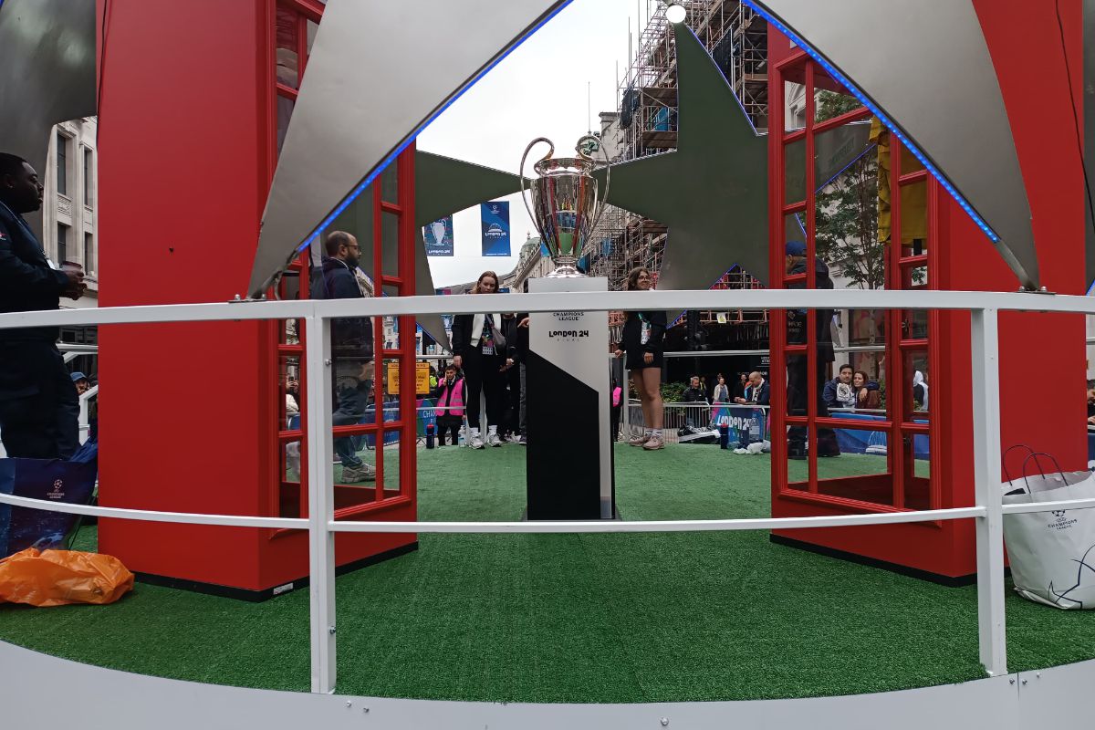 Înainte de Borussia Dortmund - Real Madrid, Regent Street a devenit cel mai aglomerat bulevard din Europa » Cum au interacționat suporterii celor două finaliste