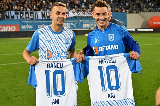 Alexandru Mateiu, alături de Bancu, la împlinirea a 10 ani în tricoul Craiovei / Foto: Imago Images