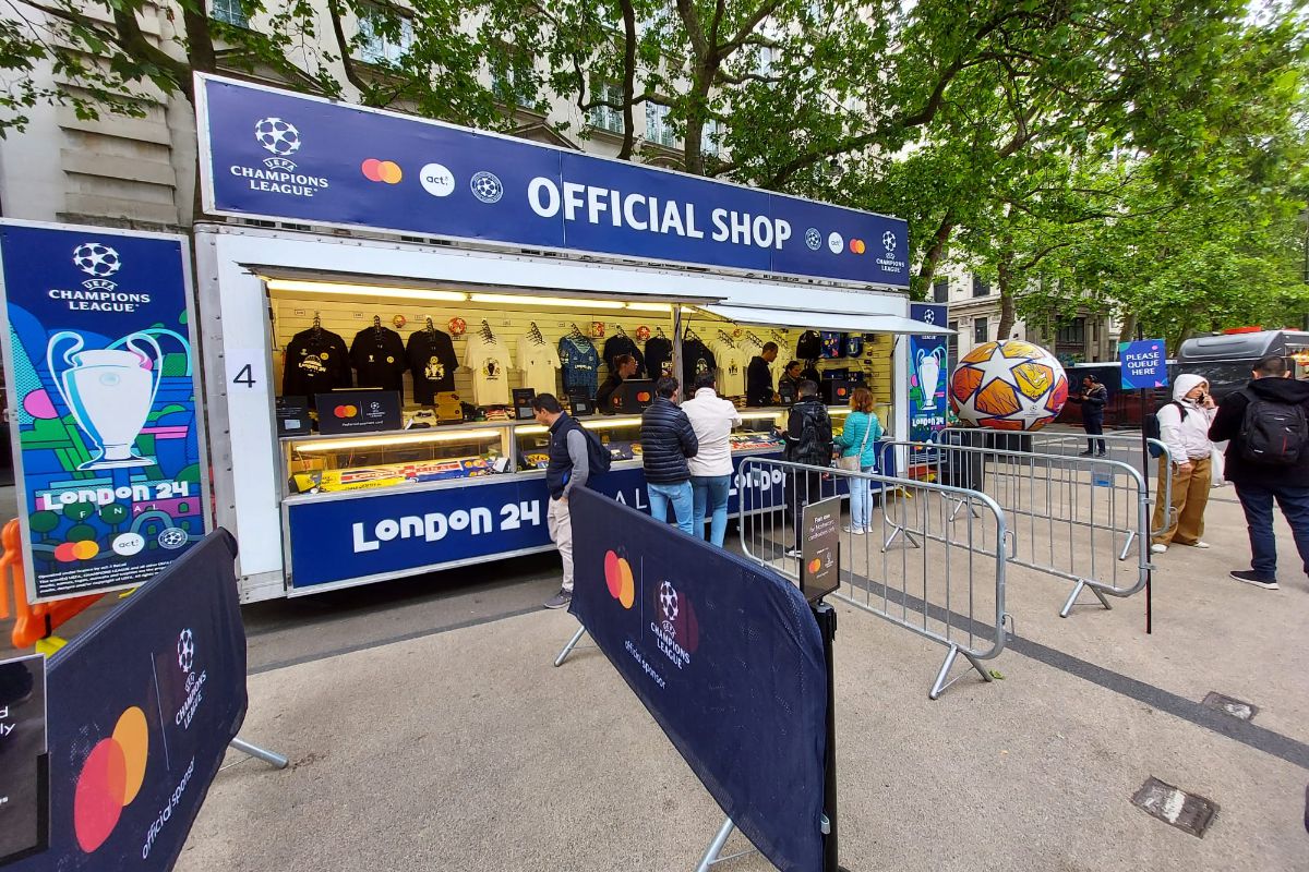 Spectacol grandios la Londra » 5 la 5 încântător, cu legendele Figo, Kaka, Roberto Carlos, Cafu și Vieira în acțiune! Echipa-surpriză care a câștigat turneul legendelor