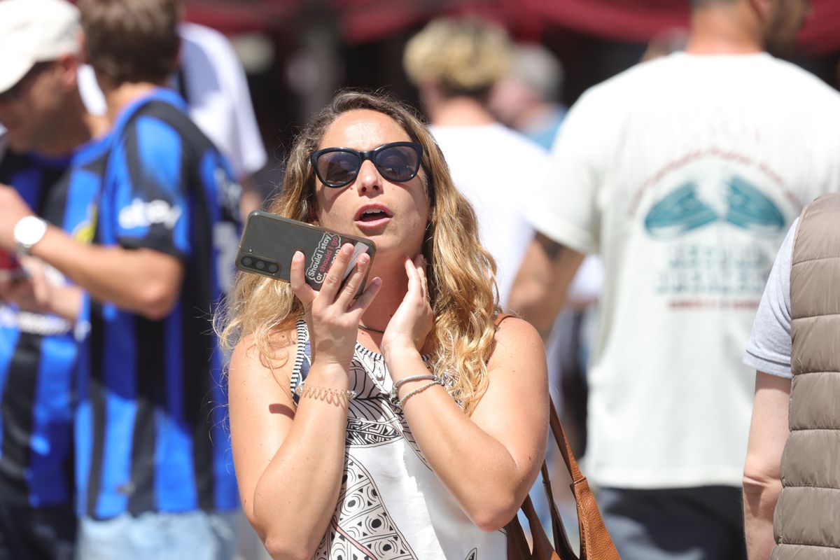 Italienii au invadat Marienplatz! 40.000 de suporteri ai lui Inter sunt la München și au pus stăpânire pe oraș