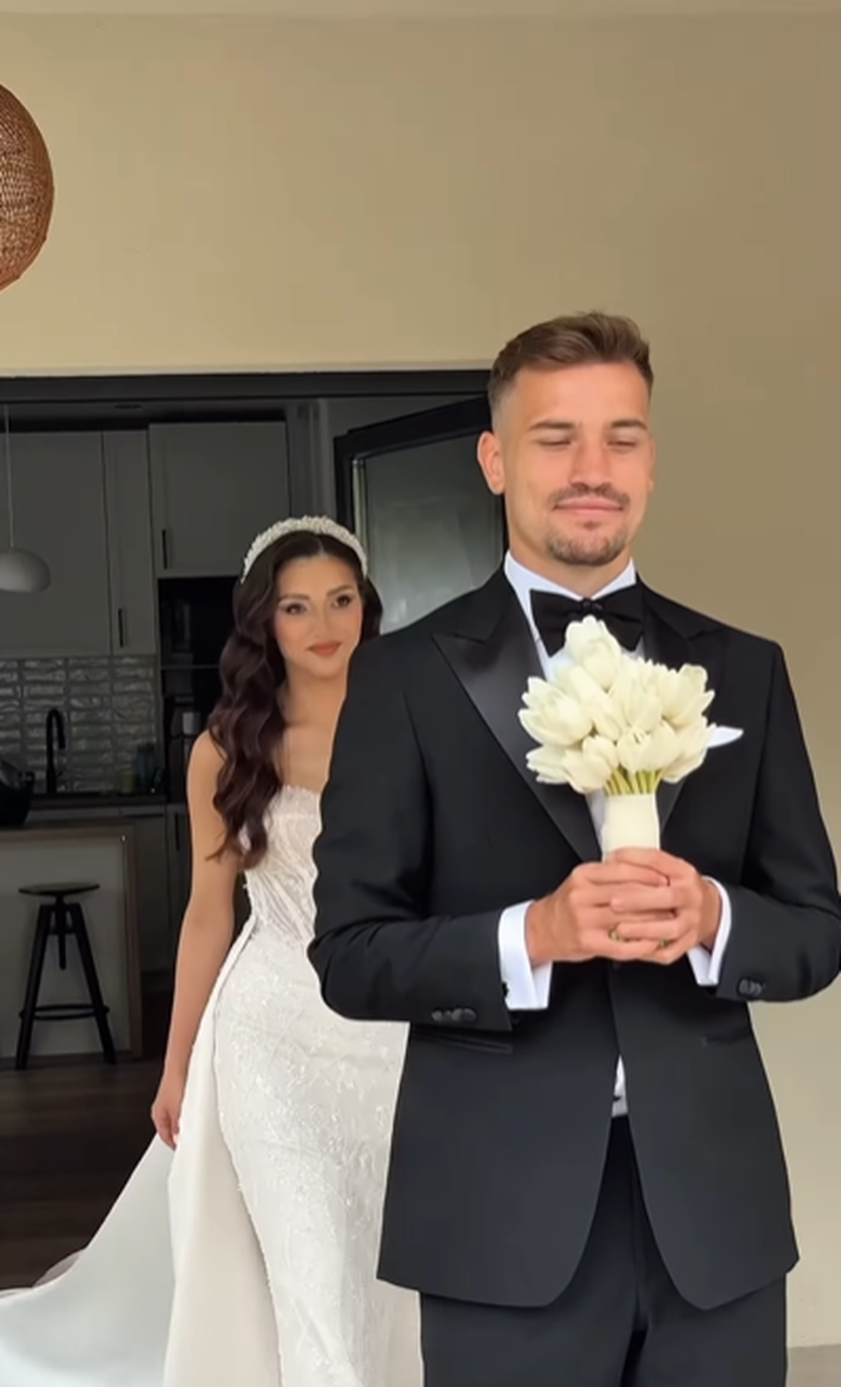 Primele imagini de la nunta anului la FCSB: cum a apărut jucătorul campioanei în cea mai importantă zi din viața lui