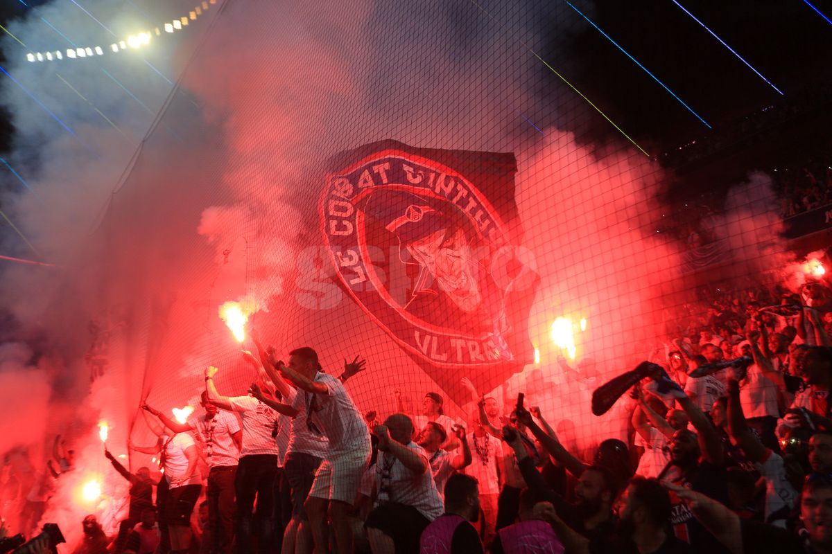 Imaginile pe care UEFA le-ar vrea interzise! PSG show cu torțe