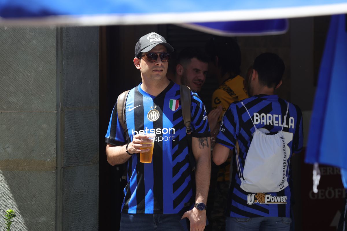 Italienii au invadat Marienplatz! 40.000 de suporteri ai lui Inter sunt la München și au pus stăpânire pe oraș