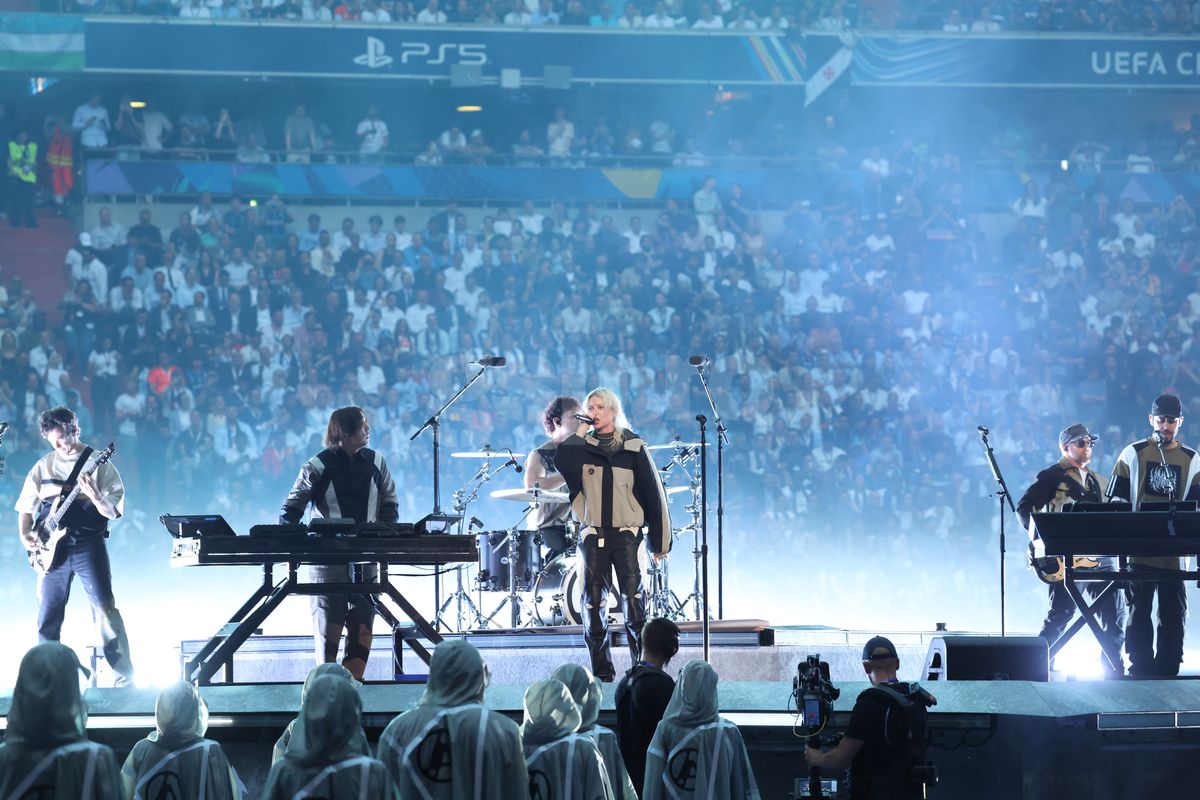 Show grandios cu flăcări și lumini speciale! Linkin Park și David Garrett au concertat în deschiderea finalei Ligii Campionilor