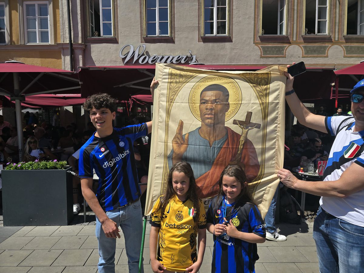 Imagini cu fanii înainte de PSG - Inter, finala Ligii Campionilor