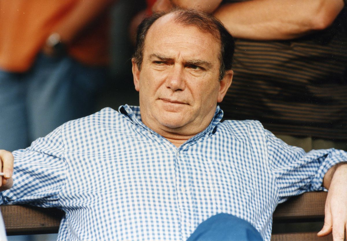 Veste tristă înainte de PSG - Inter: un nume de legendă s-a stins chiar în ziua marii finale » Fotbaliștii vor purta banderole negre diseară