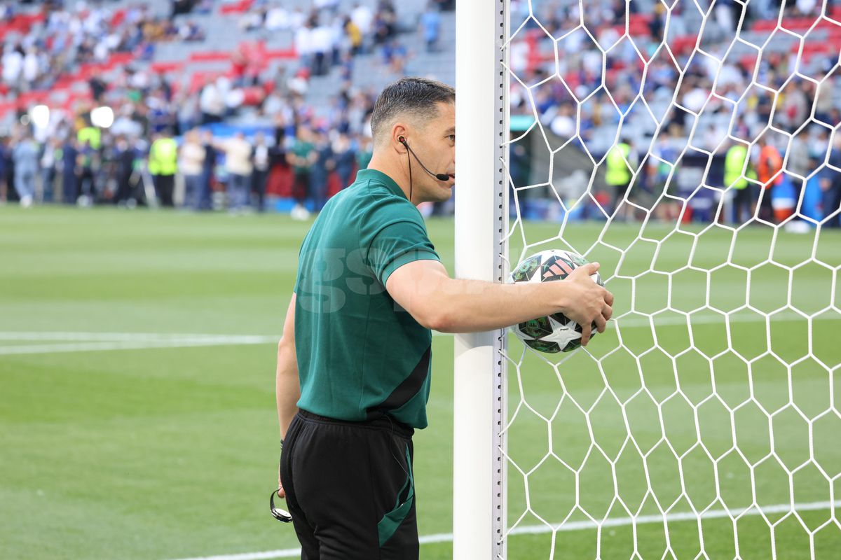 Istvan Kovacs, IMPECABIL în PSG - Inter » Cea mai discutată decizie a venit chiar în minutul 90! GSP a analizat toate fazele, fiecare cartonaș