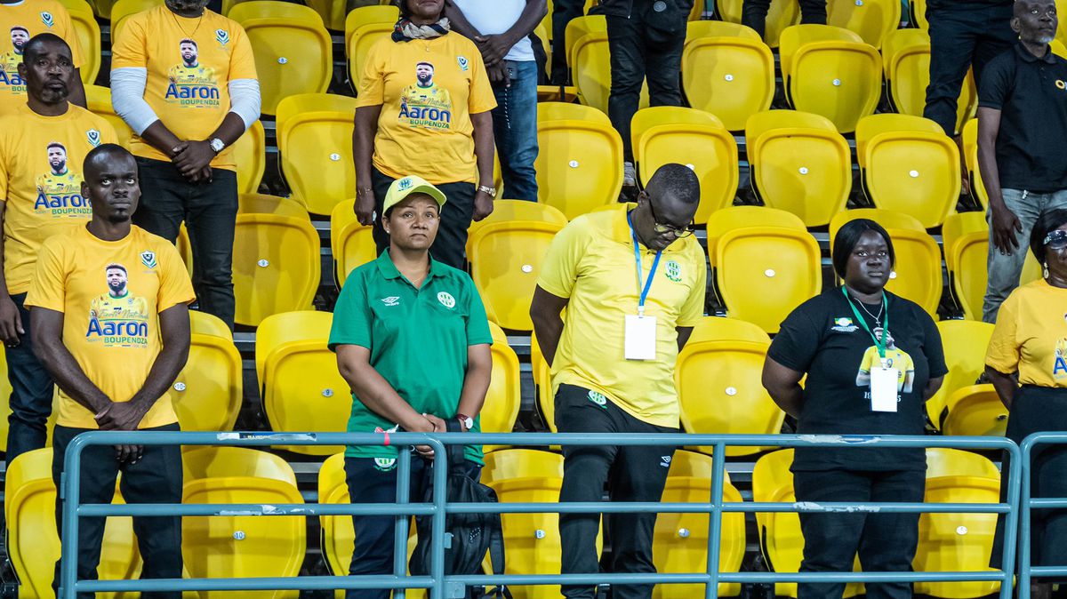 Aaron Boupendza a fost înmormântat în Gabon, la o lună după moartea misterioasă din China