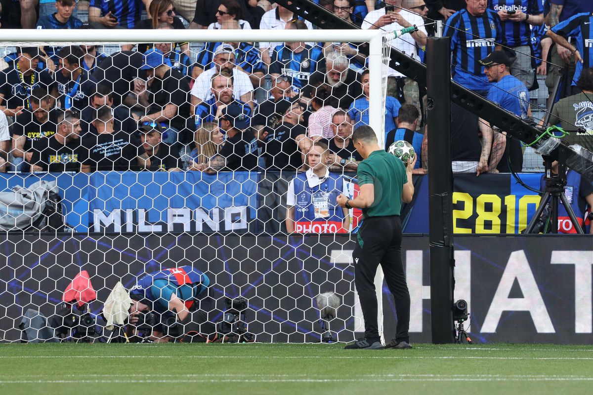 Istvan Kovacs, IMPECABIL în PSG - Inter » Cea mai discutată decizie a venit chiar în minutul 90! GSP a analizat toate fazele, fiecare cartonaș