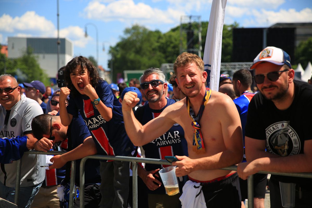 Italienii au invadat Marienplatz! 40.000 de suporteri ai lui Inter sunt la München și au pus stăpânire pe oraș