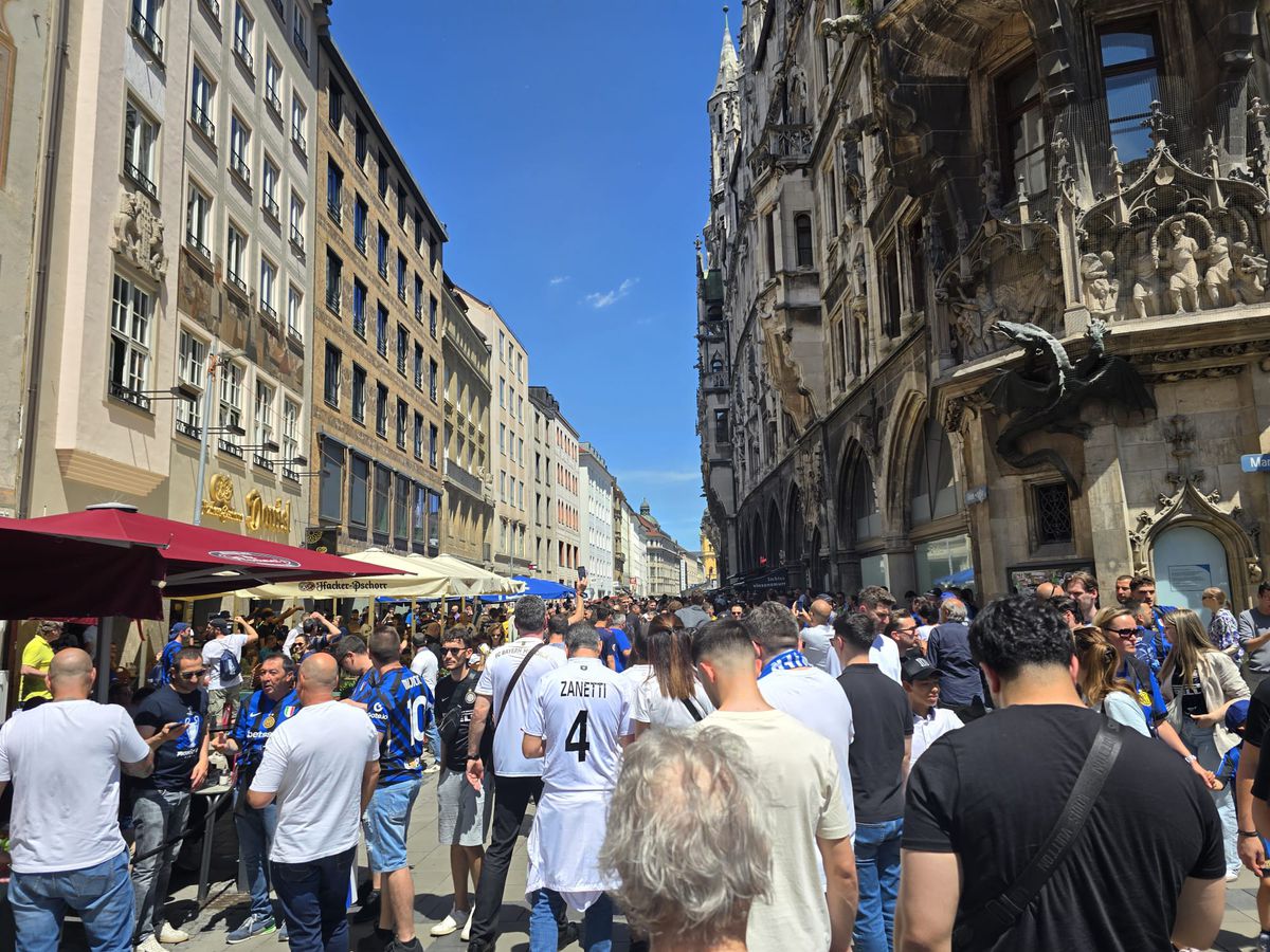 Imagini cu fanii înainte de PSG - Inter, finala Ligii Campionilor