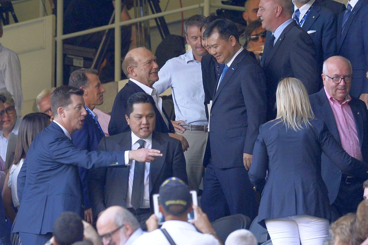 Veste tristă înainte de PSG - Inter: un nume de legendă s-a stins chiar în ziua marii finale » Fotbaliștii vor purta banderole negre diseară